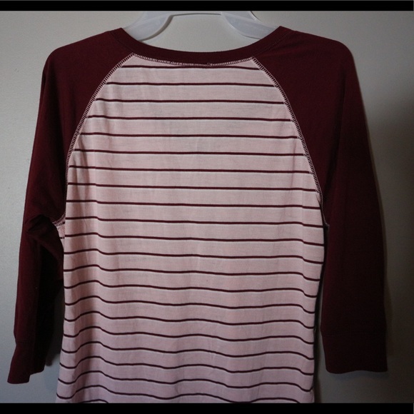 Woman’s Baseball style Tee. - Picture 7 of 7